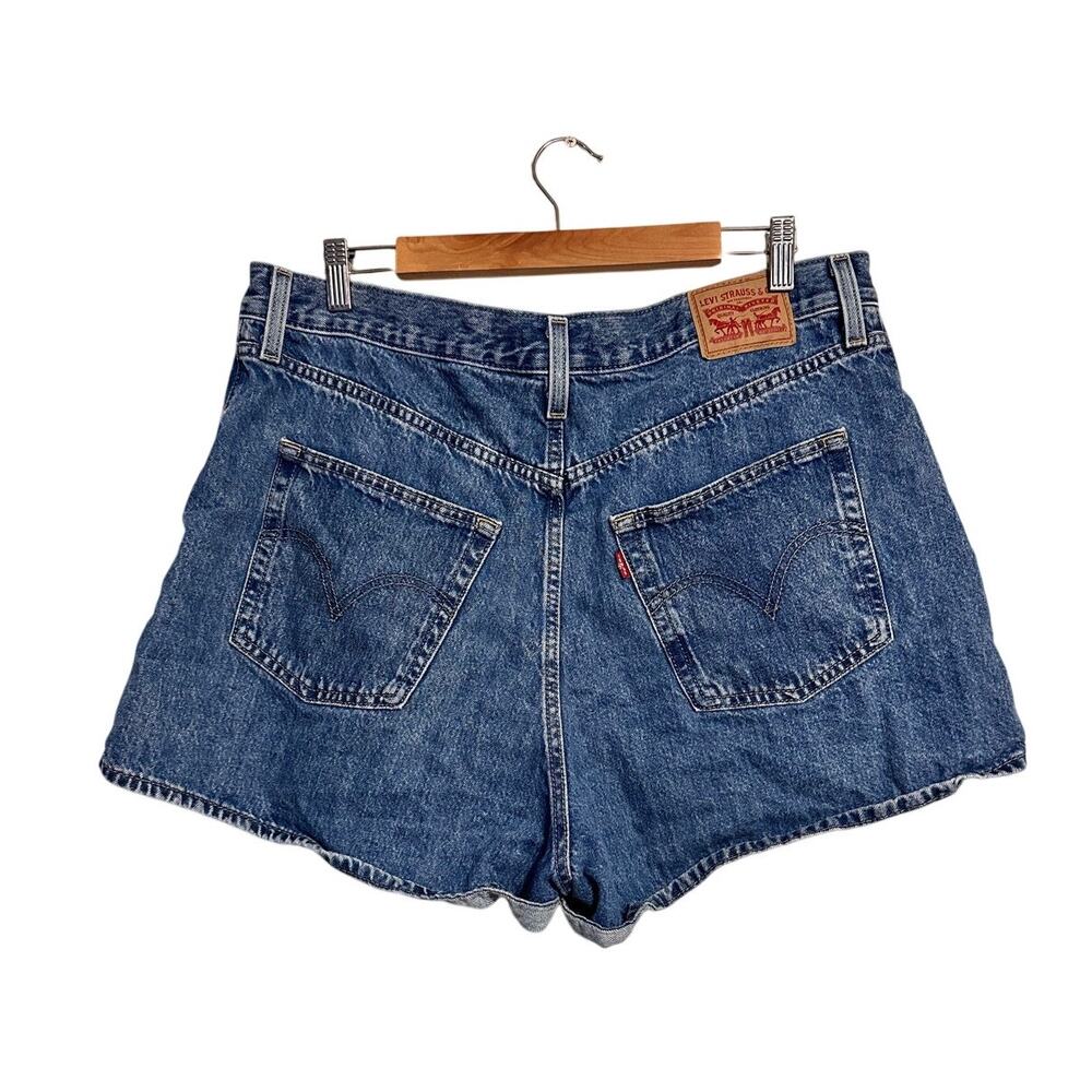 Levi's High Waisted Mom Shorts Denim Shorts Size 16W - Picture 2 of 6